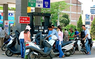 Difficulties in stabilising petrol prices